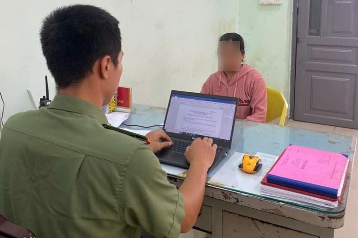 Điều tra vụ bảo mẫu tác động hai trẻ mầm non ở TP.HCM