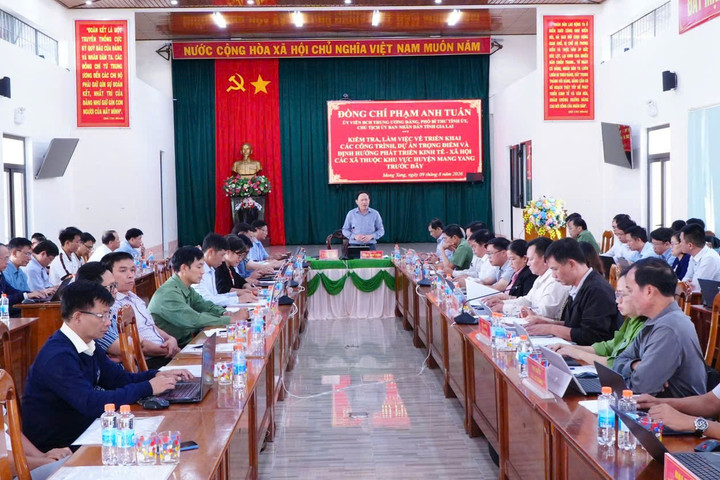 Chủ tịch UBND tỉnh Gia Lai yêu cầu điều chuyển cán bộ né tránh, đùn đẩy trách nhiệm