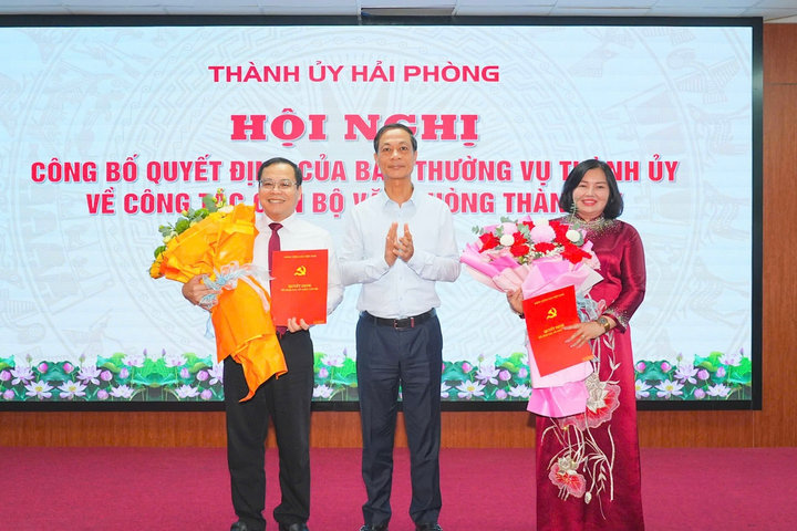 Thành ủy Hải Phòng công bố các quyết định về công tác cán bộ