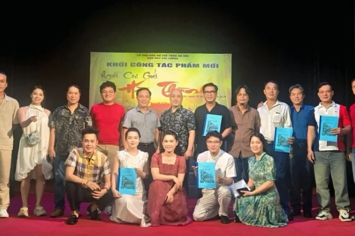 Hà Nội ra mắt vở cải lương “Người con gái Hà Thành”