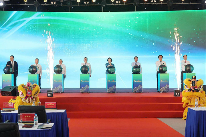Phó Thủ tướng Phạm Thị Thanh Trà dự khởi công tổ hợp 5 dự án gần 7.600 tỷ đồng tại Phú Thọ