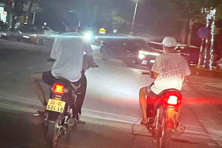 Vài phút ngông nghênh, bị xử phạt 21,5 triệu đồng