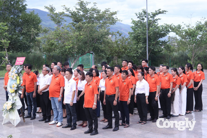 "Về nguồn" tại chiến trường Thượng Đức