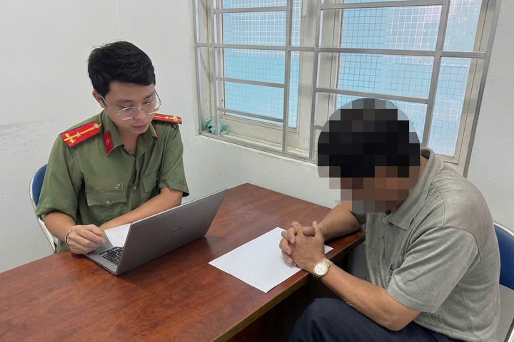 “Tôi chỉ chia sẻ lại”: Có vô can trước pháp luật?