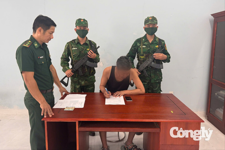 Tây Ninh: Bắt 2 người đưa công dân Nhật vượt biên