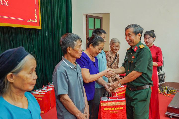 Thái Nguyên: Tri ân người có công nhân dịp Quốc khánh