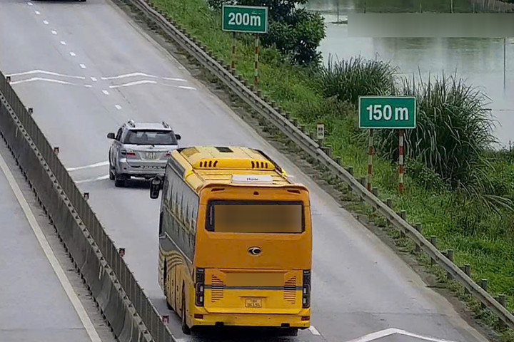 Tổng kiểm soát xe kinh doanh vận tải, hơn 2.400 trường hợp vi phạm