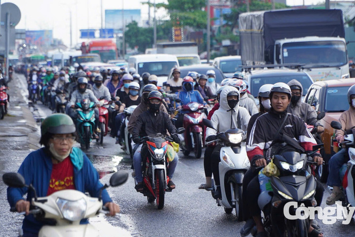Lý do TP.HCM bãi bỏ quy định tạm dừng thu phí đường bộ đối với xe máy?