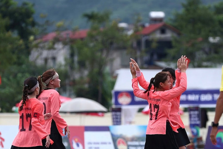 Tuyên Quang: Lâm Bình thắng đậm Ea Păl, thẳng tiến bán kết VTV Cup