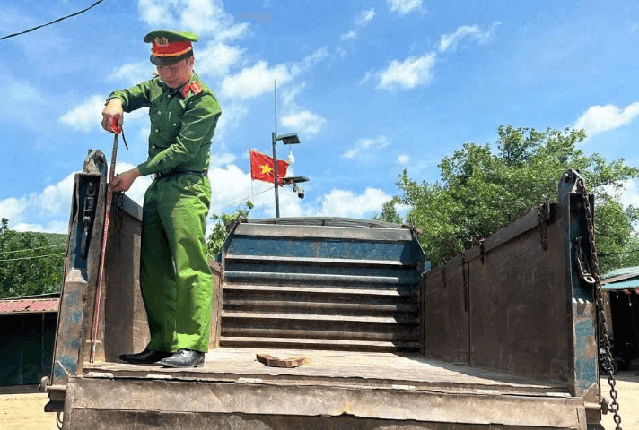 Quảng Trị: "Lật từng hồ sơ, soi từng phương tiện"