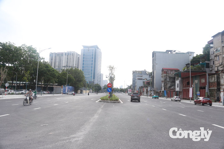 Cận cảnh đường Vành đai 1, đoạn Hoàng Cầu - Voi Phục trong dịp nghỉ lễ Quốc khánh