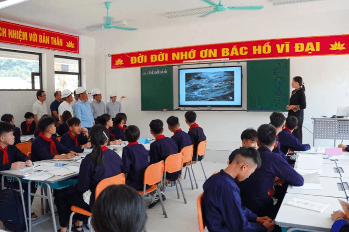 Cao Bằng: Gần 95% chỉ tiêu tại các trường nội trú vùng biên đã được tuyển