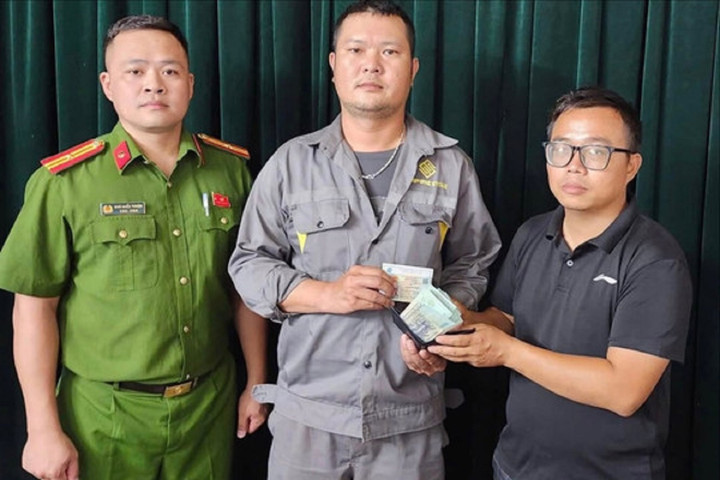 Nhặt được ví hơn 22 triệu đồng, tìm người đánh rơi để trao trả
