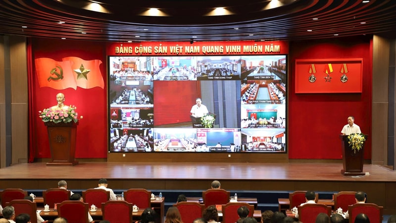 Chánh án Lê Minh Trí yêu cầu Tòa án các cấp vận hành thông suốt bộ máy mới