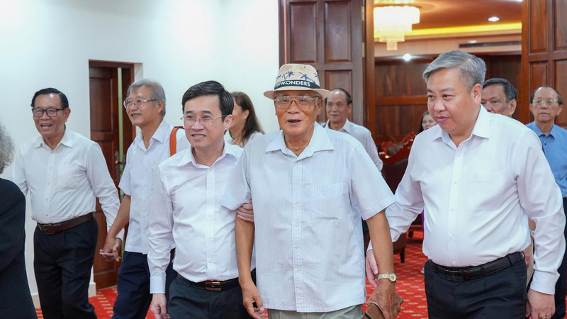 Tòa án nhân dân tối cao gặp mặt cán bộ hưu trí phía Nam