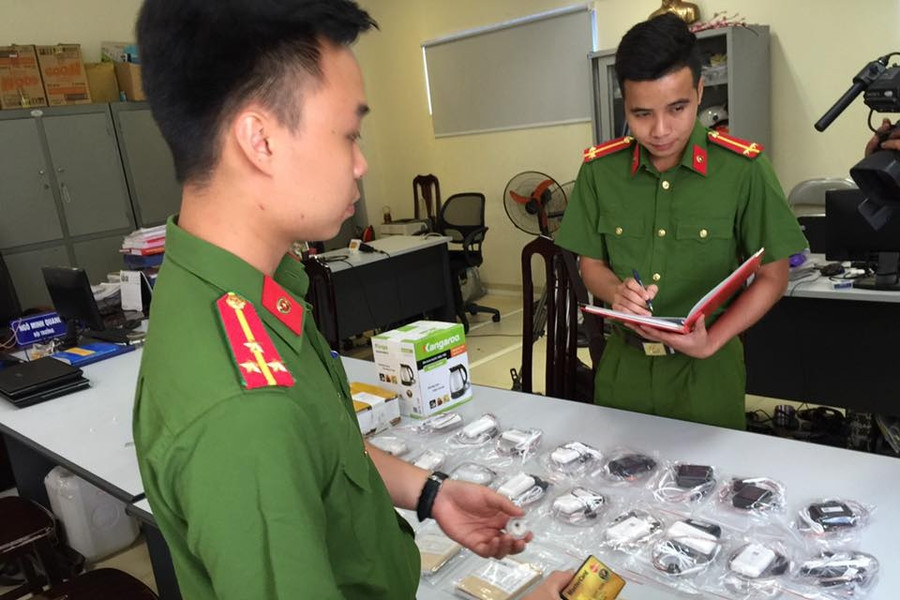Thi THPT quốc gia 2017: Thí sinh dùng thiết bị công nghệ cao để gian lận