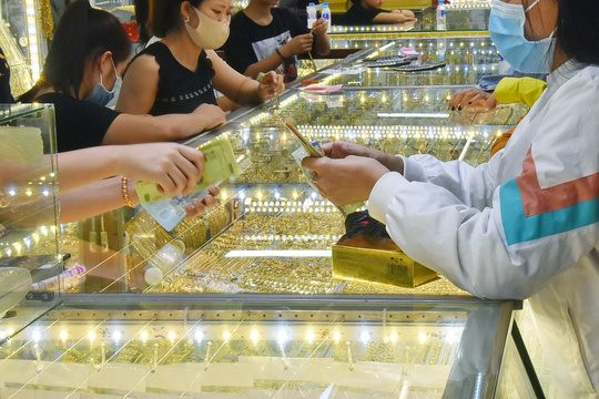 Ngày 6/8, giá vàng trong nước và thế giới đi ngang