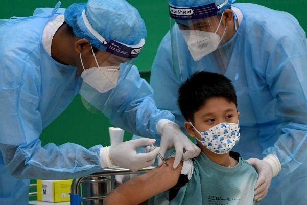 Việt Nam sẽ tiêm vacxin Covid – 19 cho trẻ em từ 5 -11 tuổi một cách thận trọng