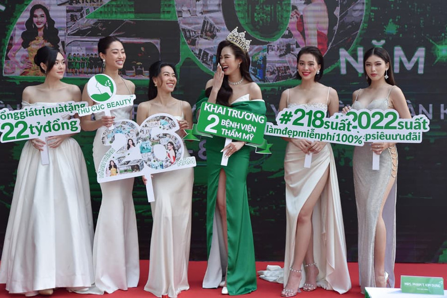 Bệnh viện thẩm mỹ Thu Cúc thu hút chị em phụ nữ trong ngày khai trương 2 cơ sở Sài Gòn & Hà Nội