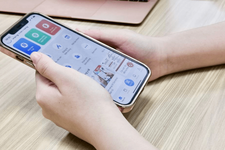 Việt Nam chính thức tạm dừng khai báo y tế