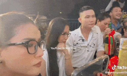 Cẩm Ly rơi nước mắt nghe Cát Phượng hát 'Ai chung tình được mãi' hậu thông báo chia tay Kiều Minh Tuấn