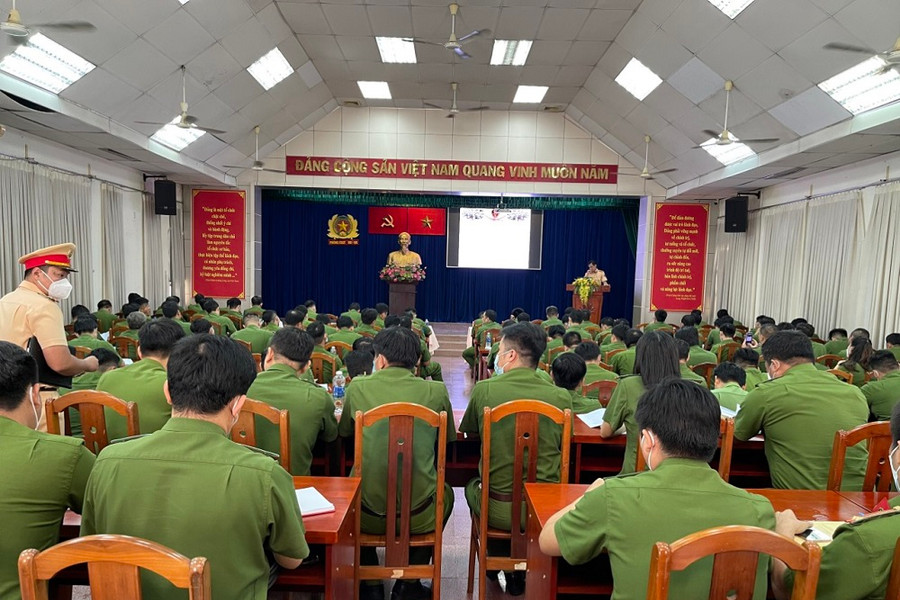 TPHCM: Người dân 5 huyện đến công an xã đăng ký biển số xe máy từ 21/5