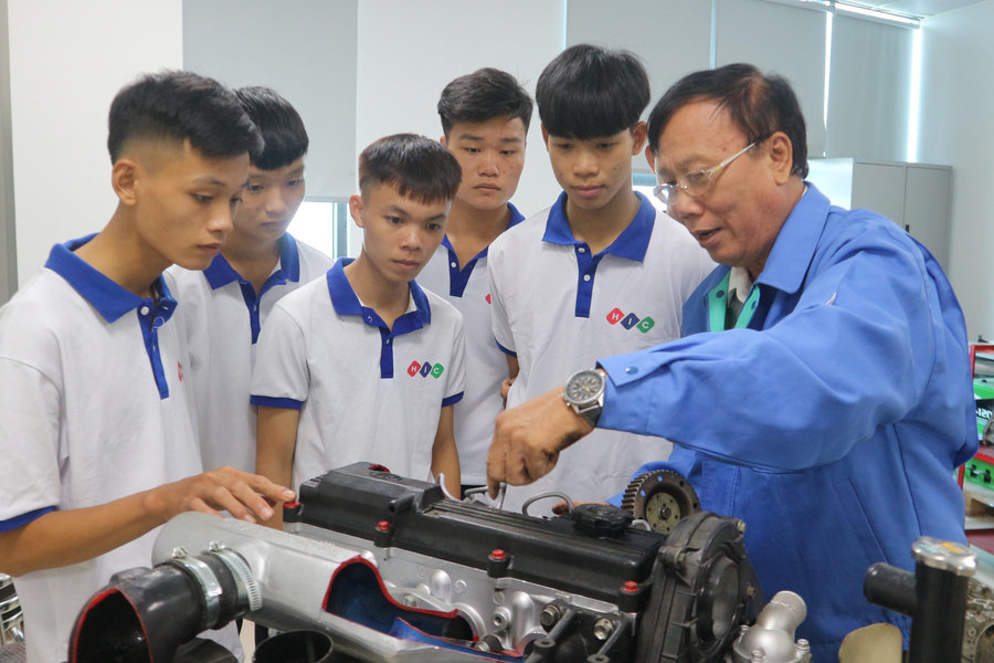 Bộ GD&ĐT ban hành Chương trình Giáo dục thường xuyên mới cấp THPT