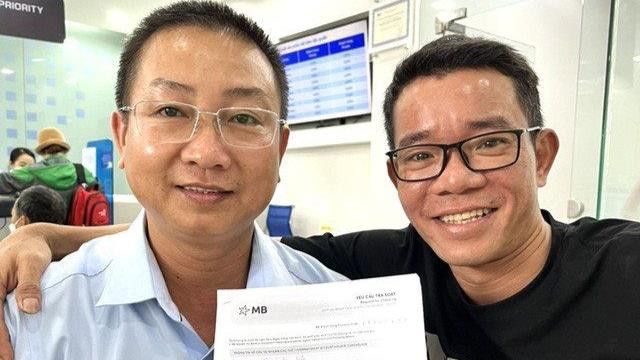 Bất ngờ nhận 2 tỷ đồng vào tài khoản, người đàn ông vội báo công an tìm người để trả