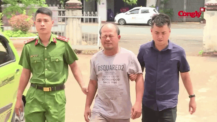 Tạm giữ hình sự đối tượng say rượu đánh Cảnh sát giao thông