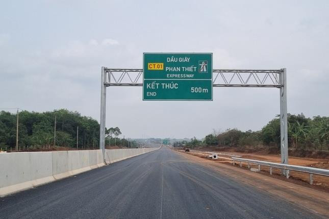 Rà soát cao tốc 4 làn xe, nâng tốc độ lên 90 km/h