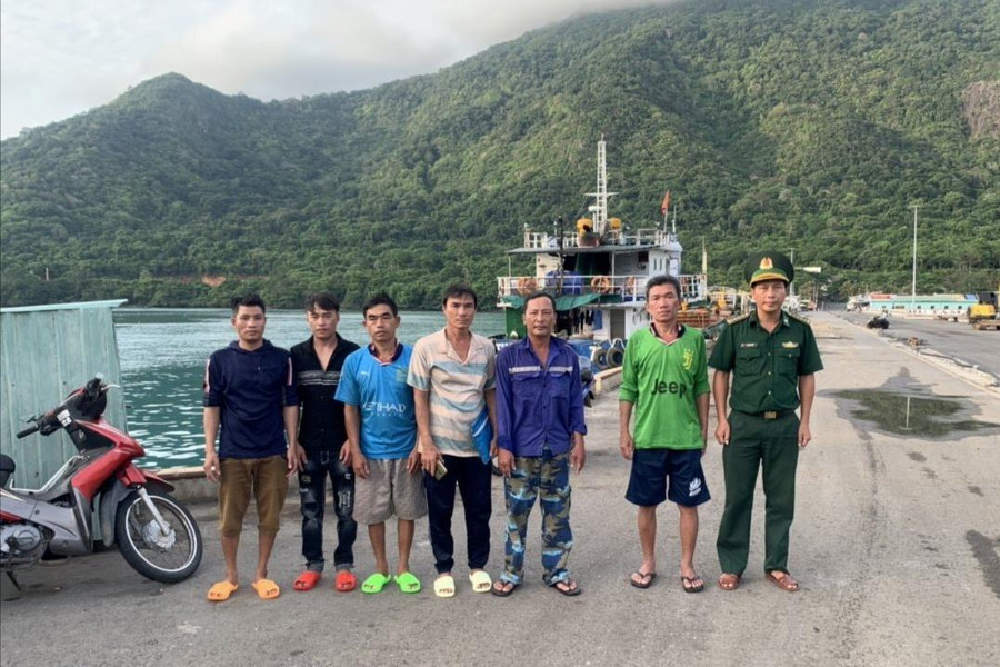 6 ngư dân được cứu vớt kịp thời khi bị đâm tàu trên biển Côn Đảo