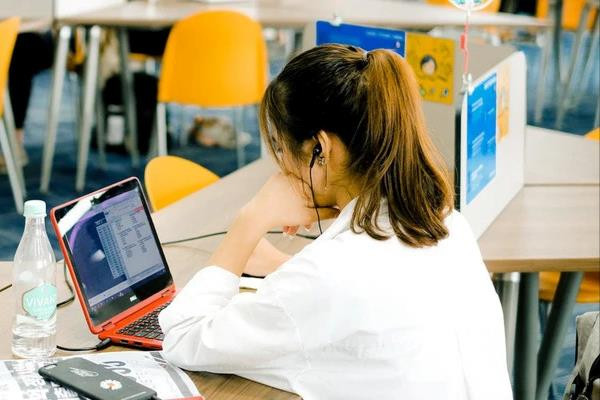 Thí sinh bắt đầu thực hành đăng ký nguyện vọng xét tuyển đại học trên hệ thống