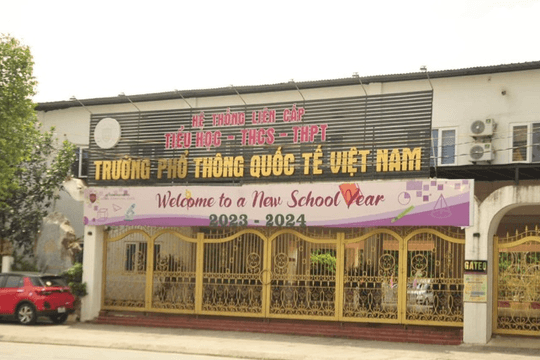 Vụ nam sinh lớp 9 tử vong tại bể bơi: Tạm giữ giáo viên môn bơi lội