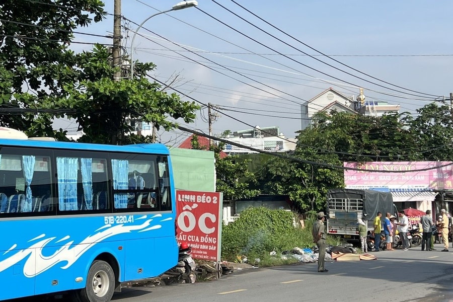 Va chạm xe khách, 1 phụ nữ tử vong
