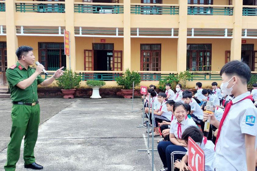 Phú Lương (Thái Nguyên): Trên 3.000 học sinh được tuyên truyền Luật an toàn giao thông