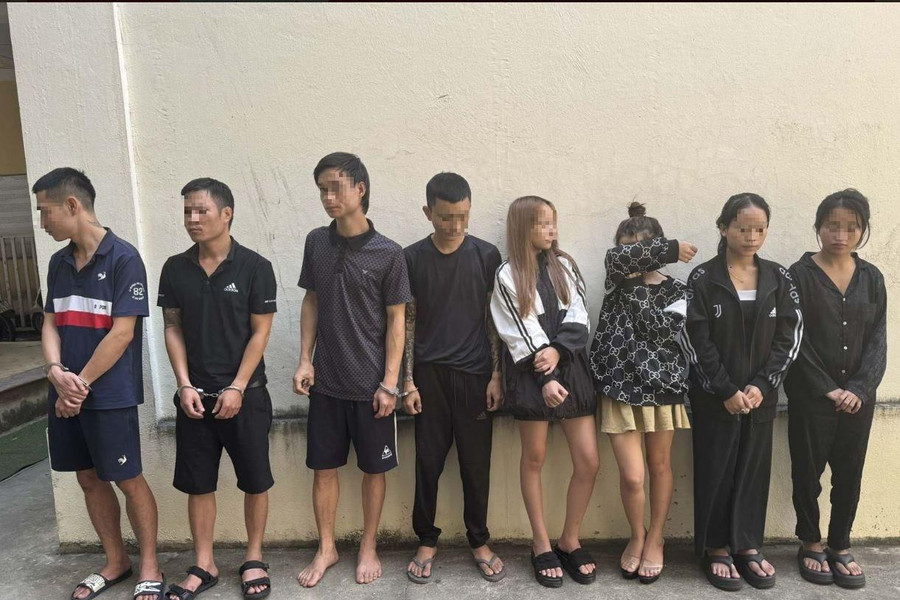"Mở tiệc" ma túy trong phòng karaoke