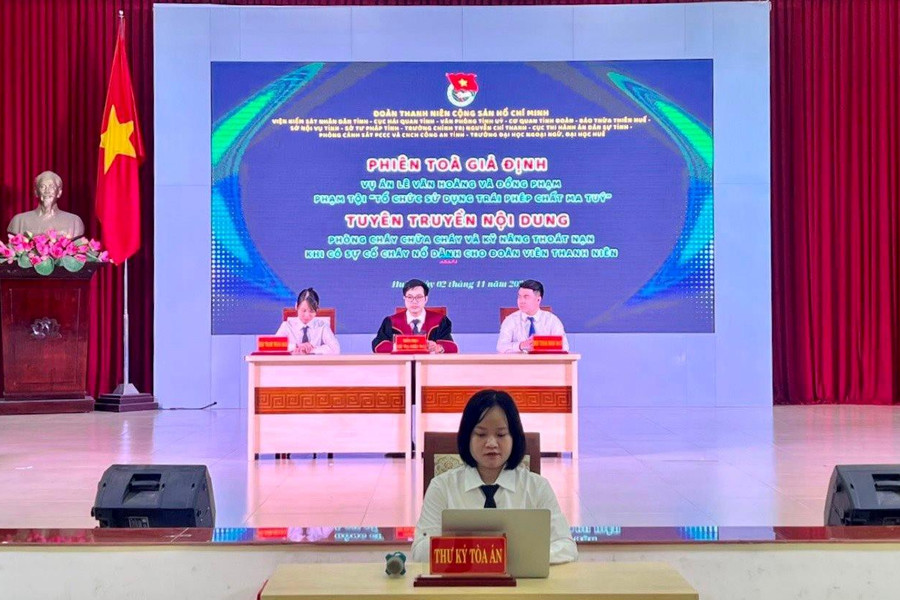 Phiên tòa giả định tại Trường Đại học Ngoại ngữ - Đại học Huế