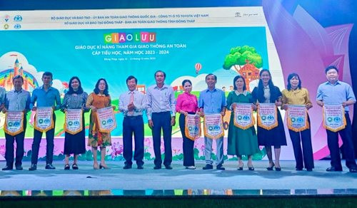 Giáo dục kĩ năng tham gia giao thông an toàn cấp tiểu học năm học 2023 – 2024