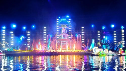 Lung linh sắc màu Ngày hội Du lịch - Đêm hoa đăng Ninh Kiều