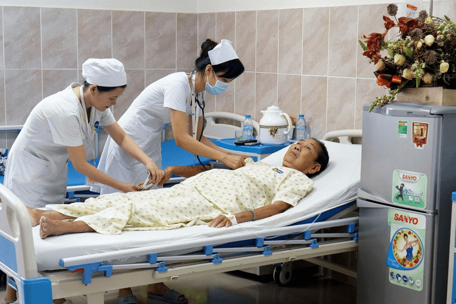 Tết không ngủ ở các cơ sở y tế