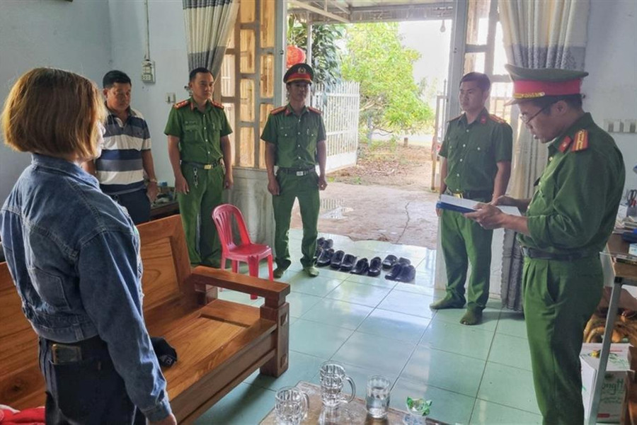 Cho vay “cắt cổ” lên đến gần 1.100%/năm, một phụ nữ bị khởi tố