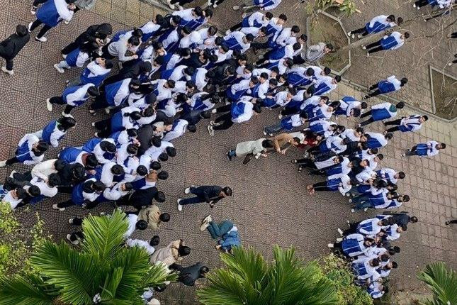 Thanh Hoá: Nam sinh lớp 10 rơi từ tầng 4 xuống sân trường đã tử vong