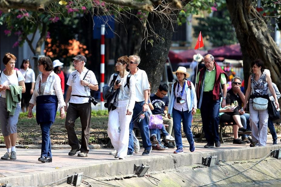 Lượt khách quốc tế đến Hà Nội trong tháng 2 tăng vọt