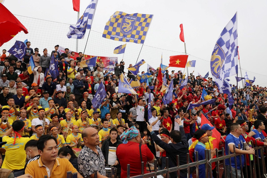Ông Park Hang Seo “ra sân”, Bắc Ninh FC vô địch Giải bóng đá Tứ hùng