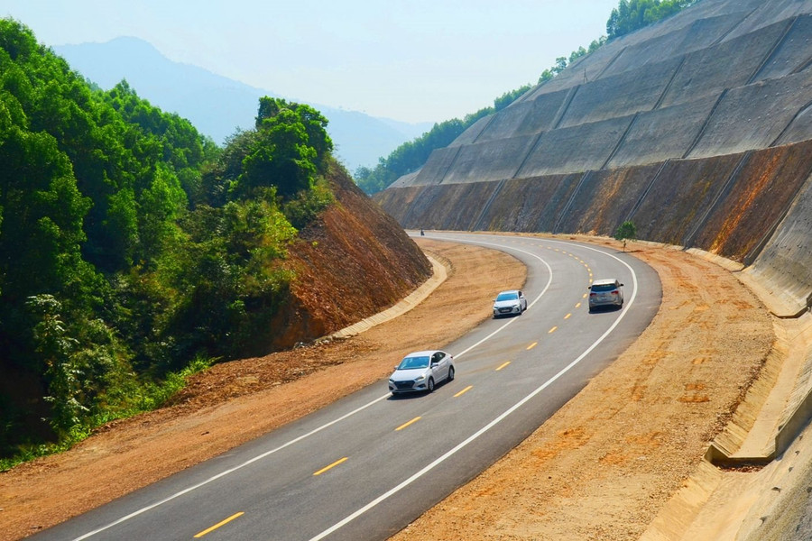 Sớm phủ sóng di động trên hai đoạn cao tốc mới