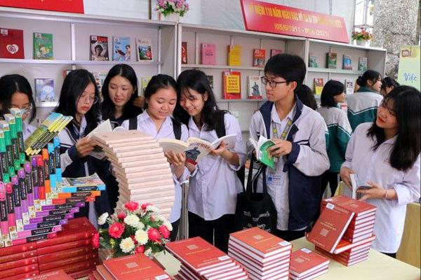 Tổ chức các chuỗi hoạt động "Ngày sách và Văn hóa đọc Việt Nam"