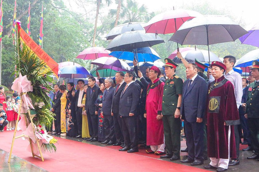 Lãnh đạo Đảng, Nhà nước dâng hương tưởng niệm các Vua Hùng