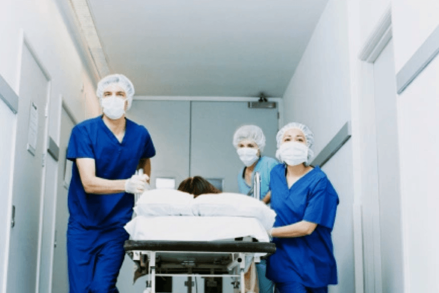 Đảm bảo công tác trực cấp cứu người bệnh ngày 30/4-1/5