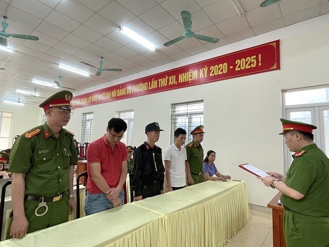 2 giám đốc kinh doanh thức ăn thuỷ sản giả bị giam