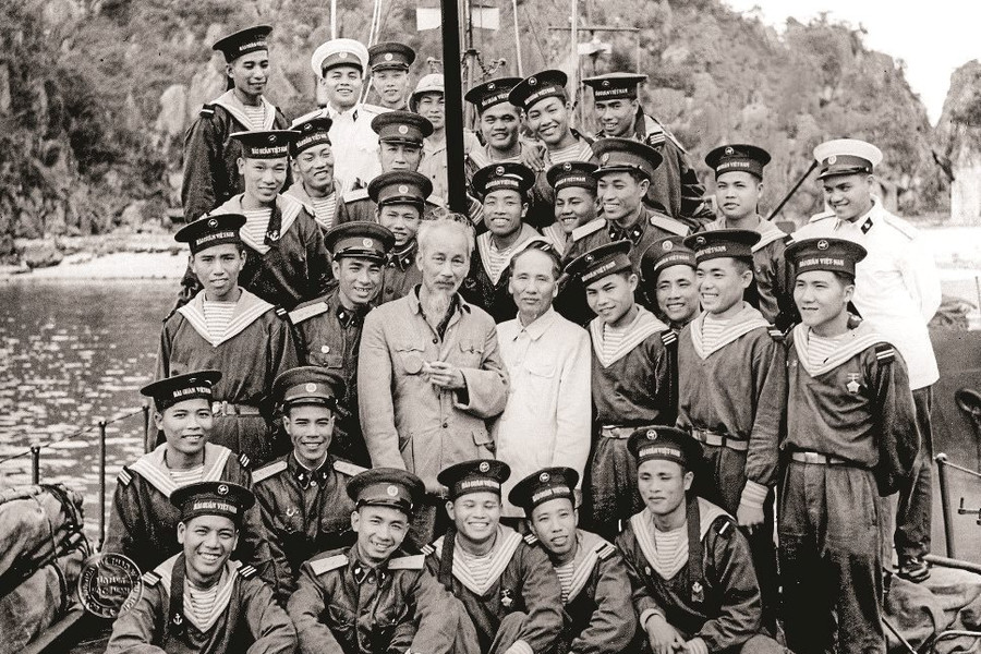 Đại thắng mùa Xuân 1975: ​ Thắng lợi của tư tưởng nghệ thuật quân sự Hồ Chí Minh ​